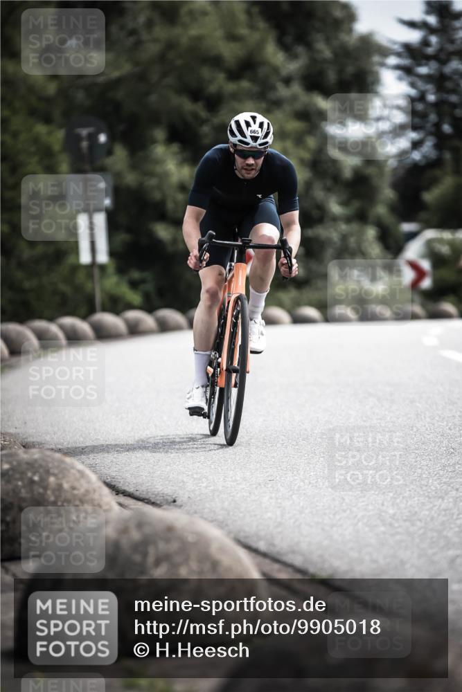 21.06.2026 - 29. Vierlanden-Triathlon H.Heesch http://msf.ph/oto/9905018 21.06.2026 11:37:42 Radfahren 105, 279, 665, 719, 895 meine-sportfotos.de