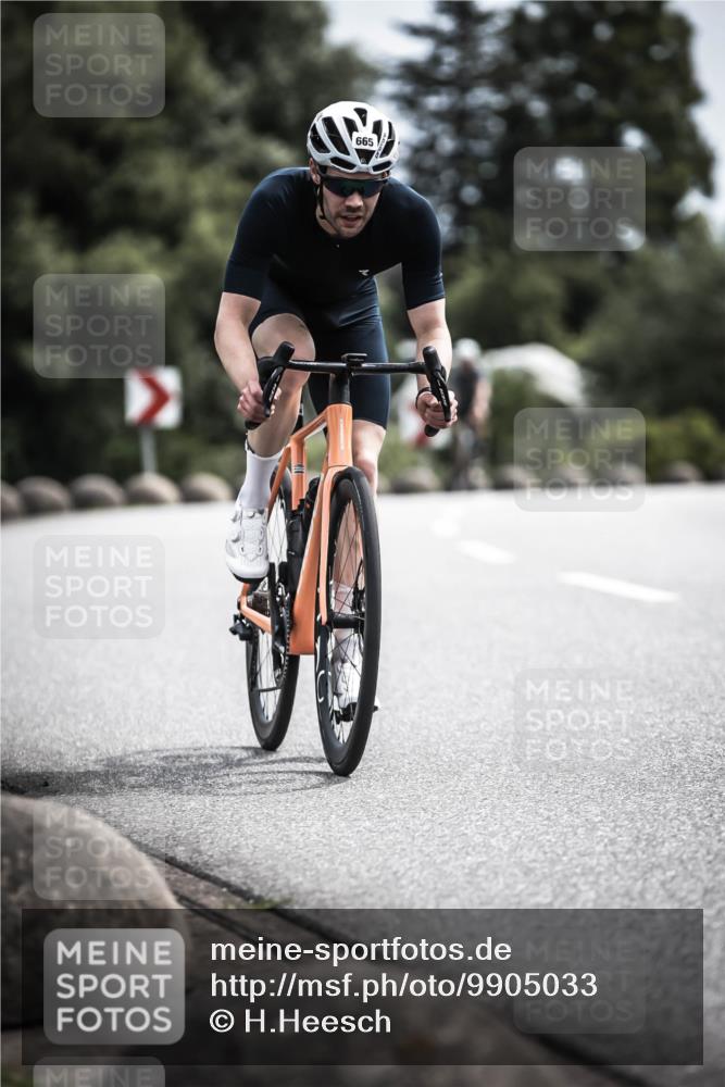 21.06.2026 - 29. Vierlanden-Triathlon H.Heesch http://msf.ph/oto/9905033 21.06.2026 11:37:43 Radfahren 105, 279, 665, 719, 895 meine-sportfotos.de