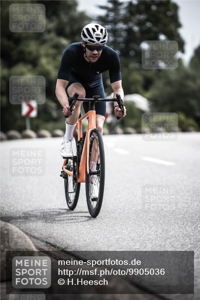 21.06.2026 - 29. Vierlanden-Triathlon H.Heesch http://msf.ph/oto/9905036 21.06.2026 11:37:43 Radfahren 105, 279, 665, 719, 895 meine-sportfotos.de