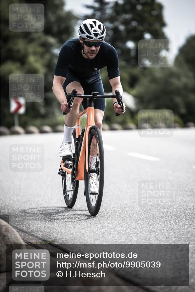 21.06.2026 - 29. Vierlanden-Triathlon H.Heesch http://msf.ph/oto/9905039 21.06.2026 11:37:43 Radfahren 105, 279, 665, 719, 895 meine-sportfotos.de