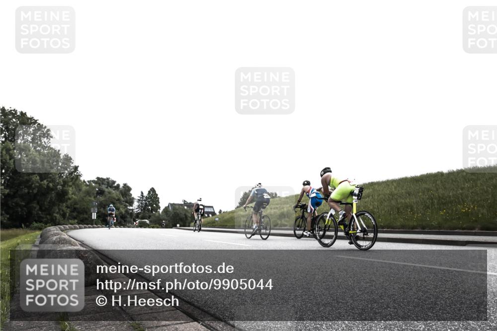 21.06.2026 - 29. Vierlanden-Triathlon H.Heesch http://msf.ph/oto/9905044 21.06.2026 11:01:58 Radfahren 18, 200, 253, 299, 566 meine-sportfotos.de