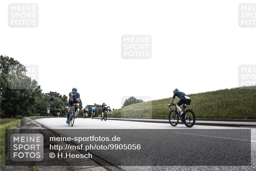 21.06.2026 - 29. Vierlanden-Triathlon H.Heesch http://msf.ph/oto/9905056 21.06.2026 11:02:00 Radfahren 200, 253, 287, 299, 565, 566 meine-sportfotos.de