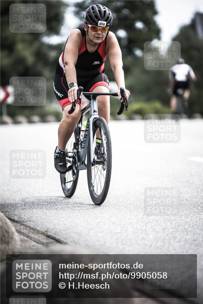 21.06.2026 - 29. Vierlanden-Triathlon H.Heesch http://msf.ph/oto/9905058 21.06.2026 11:40:08 Radfahren 87, 688, 850 meine-sportfotos.de