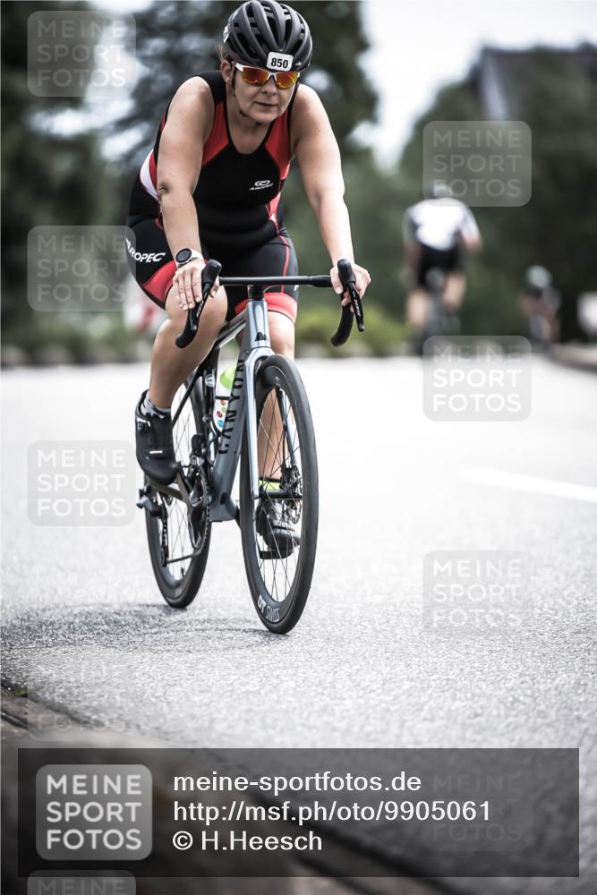 21.06.2026 - 29. Vierlanden-Triathlon H.Heesch http://msf.ph/oto/9905061 21.06.2026 11:40:08 Radfahren 87, 688, 850 meine-sportfotos.de