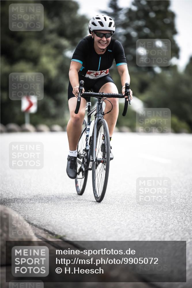 21.06.2026 - 29. Vierlanden-Triathlon H.Heesch http://msf.ph/oto/9905072 21.06.2026 11:40:18 Radfahren 232, 287, 688 meine-sportfotos.de
