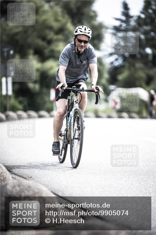 21.06.2026 - 29. Vierlanden-Triathlon H.Heesch http://msf.ph/oto/9905074 21.06.2026 11:37:49 Radfahren 279, 706, 787, 895 meine-sportfotos.de