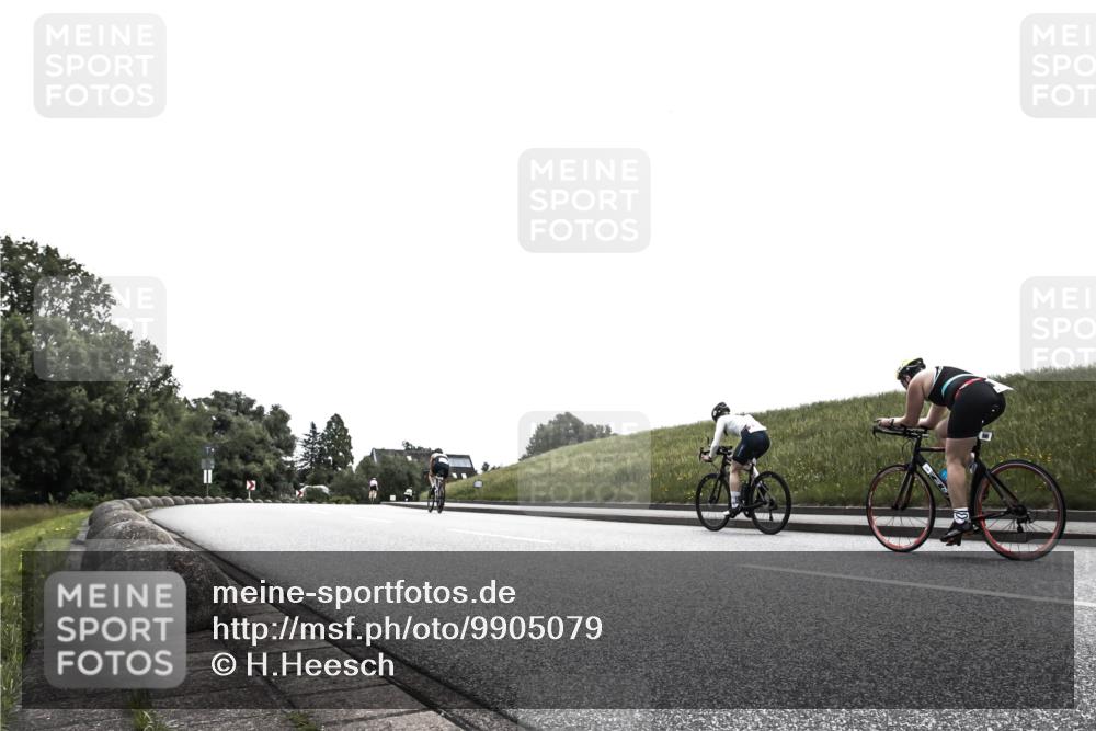 21.06.2026 - 29. Vierlanden-Triathlon H.Heesch http://msf.ph/oto/9905079 21.06.2026 11:02:09 Radfahren 190 meine-sportfotos.de