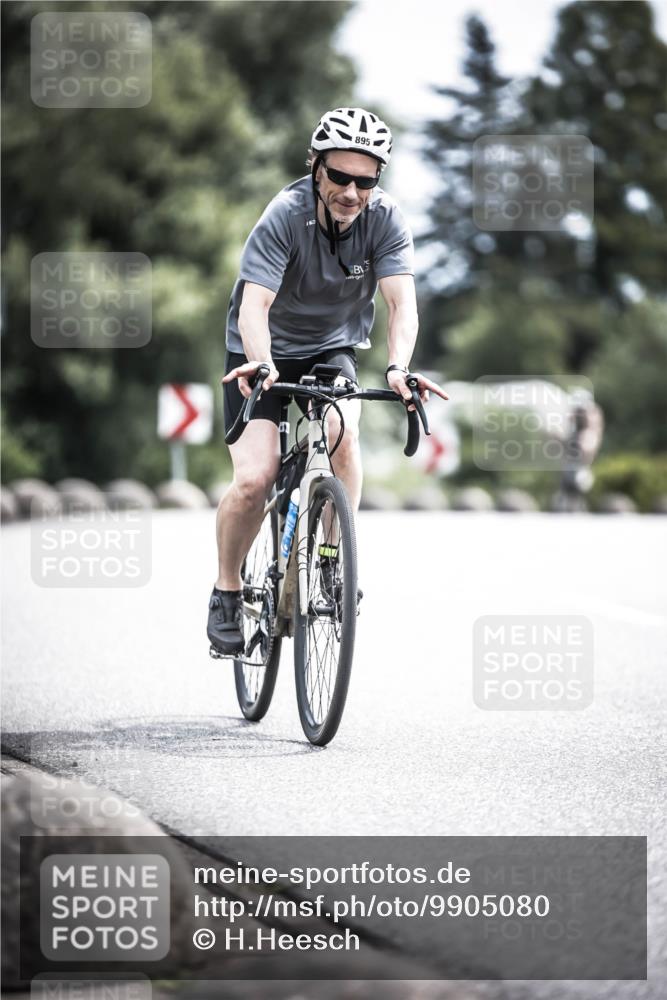 21.06.2026 - 29. Vierlanden-Triathlon H.Heesch http://msf.ph/oto/9905080 21.06.2026 11:37:49 Radfahren 279, 706, 787, 895 meine-sportfotos.de