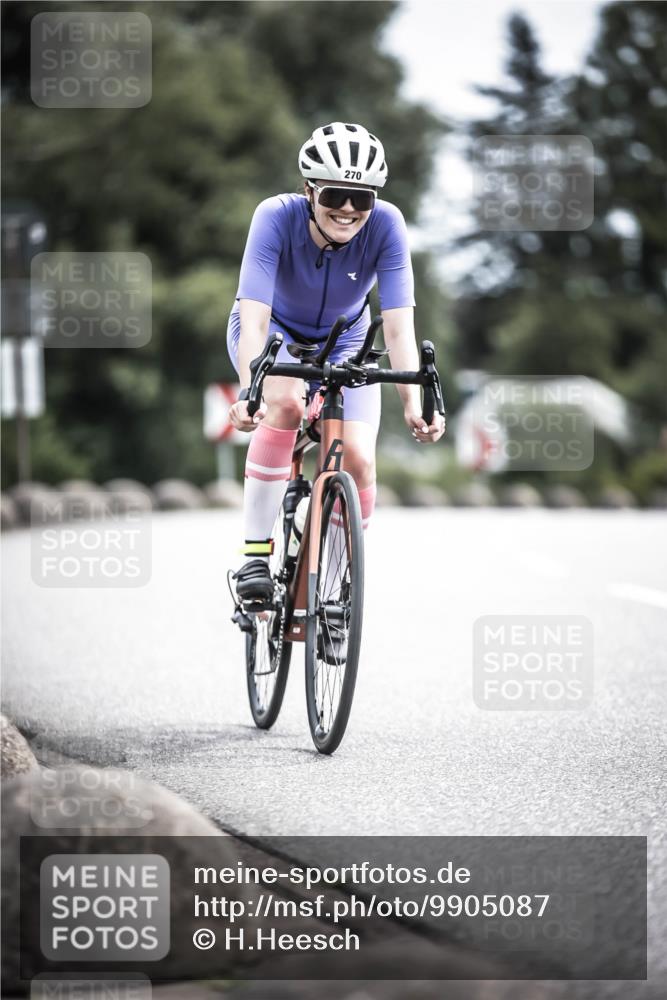 21.06.2026 - 29. Vierlanden-Triathlon H.Heesch http://msf.ph/oto/9905087 21.06.2026 11:41:00 Radfahren 71, 270, 668, 709, 853 meine-sportfotos.de