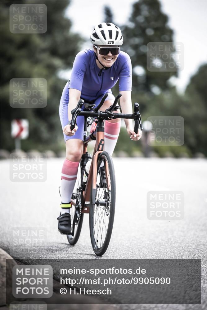 21.06.2026 - 29. Vierlanden-Triathlon H.Heesch http://msf.ph/oto/9905090 21.06.2026 11:41:00 Radfahren 71, 270, 668, 709, 853 meine-sportfotos.de