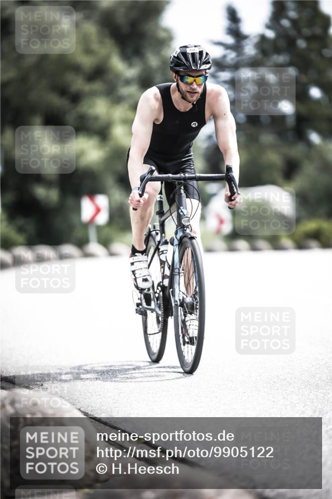 21.06.2026 - 29. Vierlanden-Triathlon H.Heesch http://msf.ph/oto/9905122 21.06.2026 11:37:56 Radfahren 637, 693, 706, 787 meine-sportfotos.de
