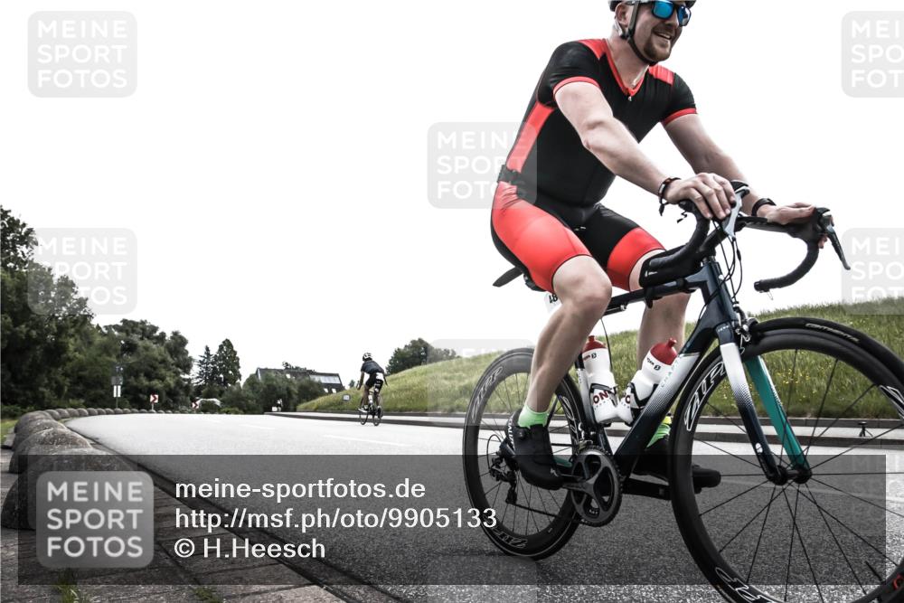 21.06.2026 - 29. Vierlanden-Triathlon H.Heesch http://msf.ph/oto/9905133 21.06.2026 11:03:30 Radfahren 48, 249, 579 meine-sportfotos.de