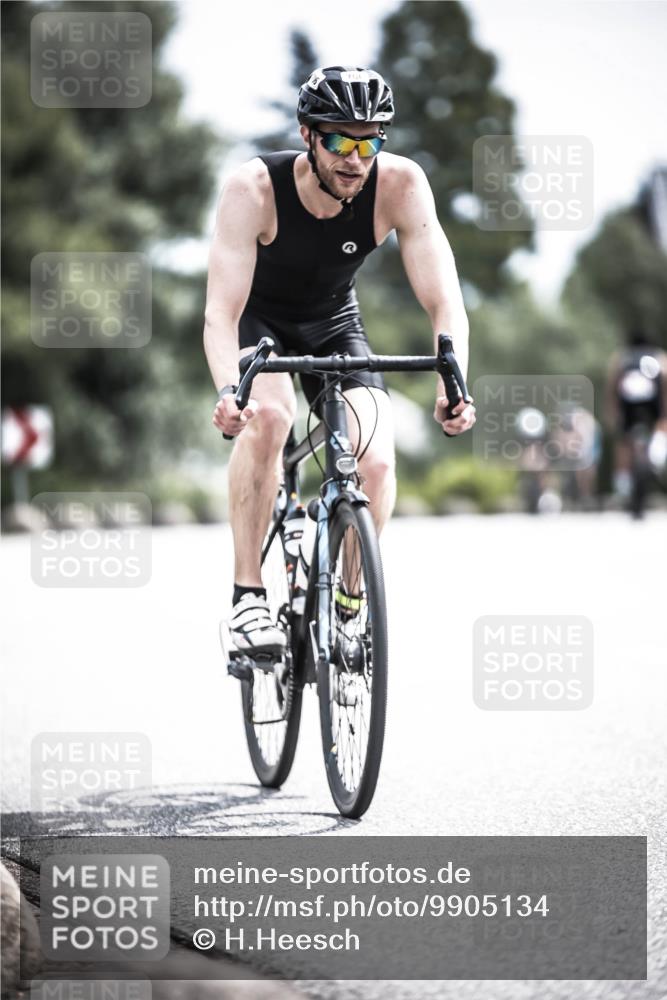 21.06.2026 - 29. Vierlanden-Triathlon H.Heesch http://msf.ph/oto/9905134 21.06.2026 11:37:56 Radfahren 637, 693, 706, 787 meine-sportfotos.de