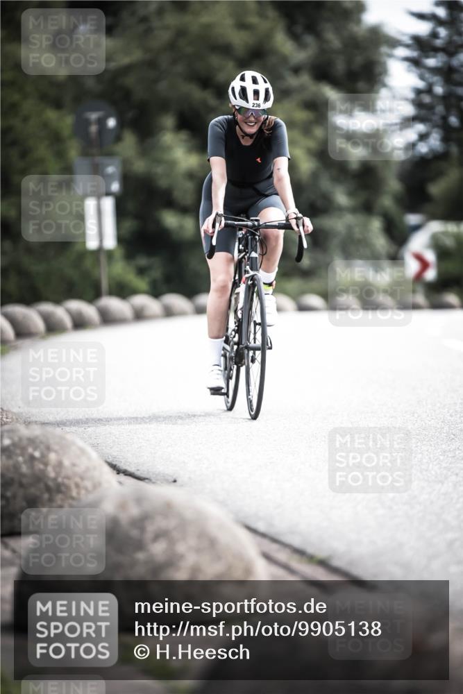 21.06.2026 - 29. Vierlanden-Triathlon H.Heesch http://msf.ph/oto/9905138 21.06.2026 11:41:33 Radfahren 137, 138, 236, 299, 649, 655, 659, 712, 744 meine-sportfotos.de