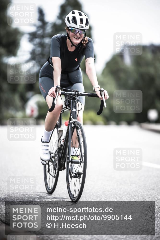 21.06.2026 - 29. Vierlanden-Triathlon H.Heesch http://msf.ph/oto/9905144 21.06.2026 11:41:34 Radfahren 137, 138, 236, 299, 649, 655, 659, 712, 744 meine-sportfotos.de
