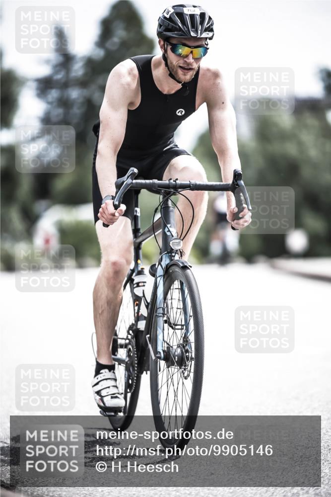 21.06.2026 - 29. Vierlanden-Triathlon H.Heesch http://msf.ph/oto/9905146 21.06.2026 11:37:56 Radfahren 637, 693, 706, 787 meine-sportfotos.de