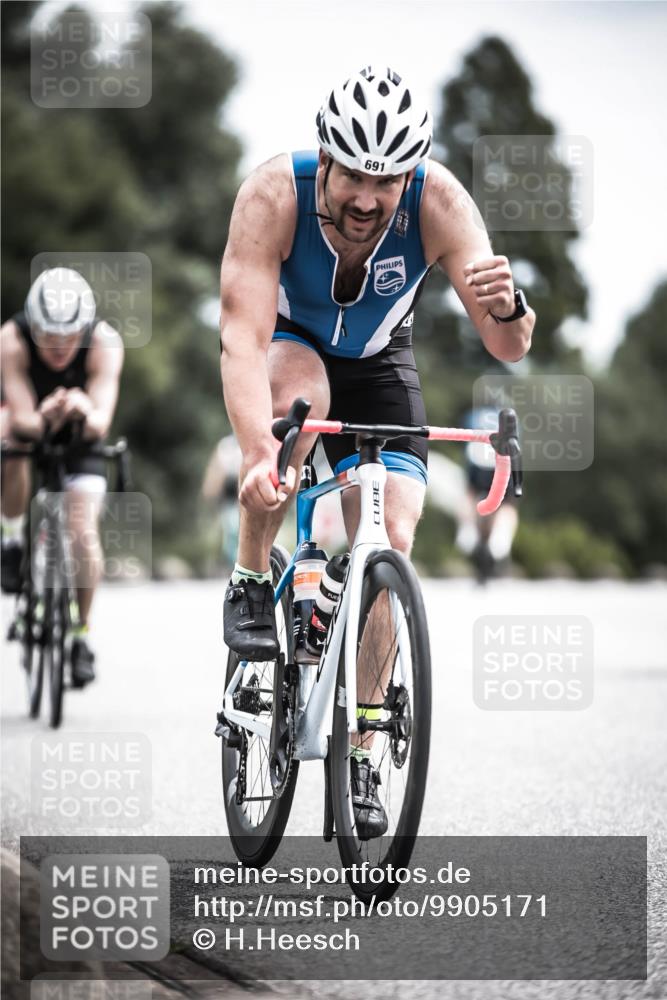 21.06.2026 - 29. Vierlanden-Triathlon H.Heesch http://msf.ph/oto/9905171 21.06.2026 11:41:44 Radfahren 634, 682, 691, 726 meine-sportfotos.de