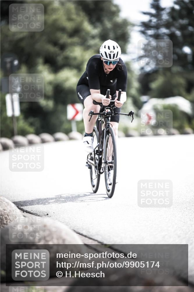 21.06.2026 - 29. Vierlanden-Triathlon H.Heesch http://msf.ph/oto/9905174 21.06.2026 11:38:05 Radfahren 637, 640, 666, 693, 814, 864 meine-sportfotos.de