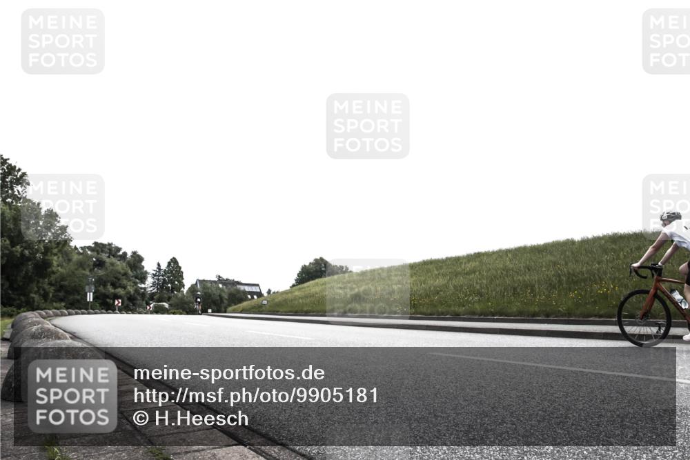 21.06.2026 - 29. Vierlanden-Triathlon H.Heesch http://msf.ph/oto/9905181 21.06.2026 11:03:33 Radfahren 48, 482, 484 meine-sportfotos.de