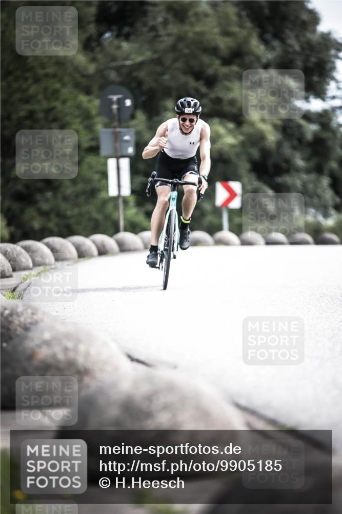 21.06.2026 - 29. Vierlanden-Triathlon H.Heesch http://msf.ph/oto/9905185 21.06.2026 11:41:47 Radfahren 674, 682, 691, 726 meine-sportfotos.de