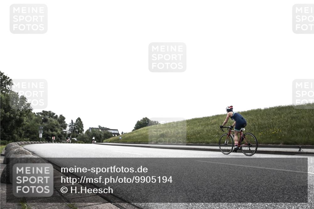 21.06.2026 - 29. Vierlanden-Triathlon H.Heesch http://msf.ph/oto/9905194 21.06.2026 11:03:41 Radfahren 546, 663 meine-sportfotos.de