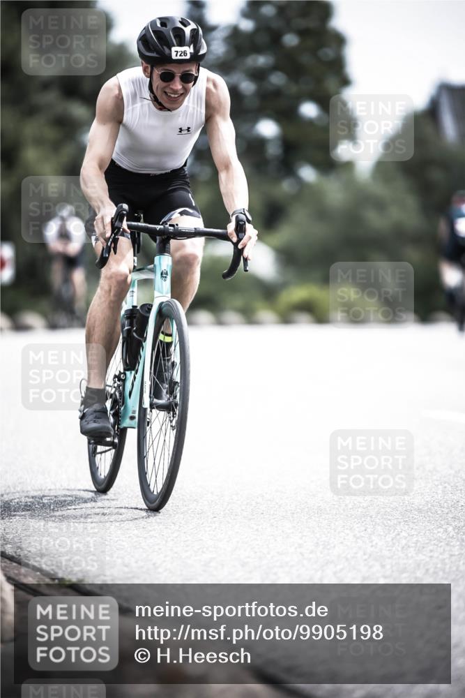 21.06.2026 - 29. Vierlanden-Triathlon H.Heesch http://msf.ph/oto/9905198 21.06.2026 11:41:49 Radfahren 636, 674, 726 meine-sportfotos.de