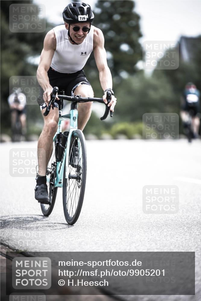 21.06.2026 - 29. Vierlanden-Triathlon H.Heesch http://msf.ph/oto/9905201 21.06.2026 11:41:49 Radfahren 636, 674, 726 meine-sportfotos.de