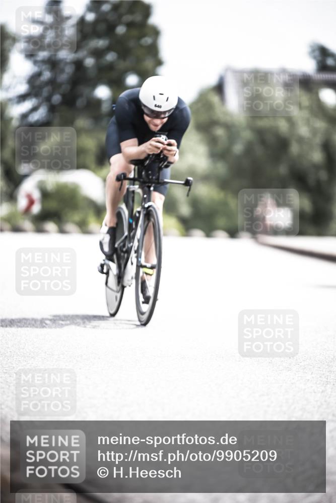 21.06.2026 - 29. Vierlanden-Triathlon H.Heesch http://msf.ph/oto/9905209 21.06.2026 11:38:11 Radfahren 230, 640, 666, 814 meine-sportfotos.de