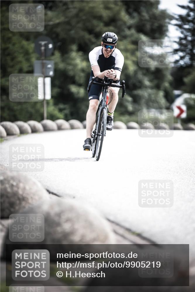 21.06.2026 - 29. Vierlanden-Triathlon H.Heesch http://msf.ph/oto/9905219 21.06.2026 11:41:52 Radfahren 133, 636, 674, 726 meine-sportfotos.de