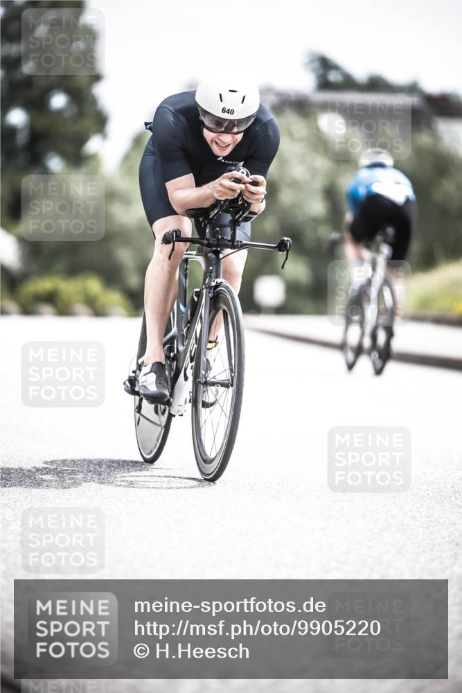 21.06.2026 - 29. Vierlanden-Triathlon H.Heesch http://msf.ph/oto/9905220 21.06.2026 11:38:11 Radfahren 230, 640, 666, 814 meine-sportfotos.de