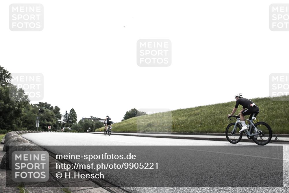 21.06.2026 - 29. Vierlanden-Triathlon H.Heesch http://msf.ph/oto/9905221 21.06.2026 11:04:12 Radfahren 93 meine-sportfotos.de