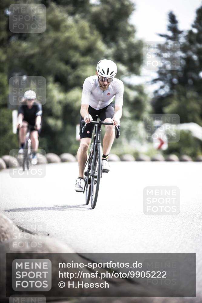 21.06.2026 - 29. Vierlanden-Triathlon H.Heesch http://msf.ph/oto/9905222 21.06.2026 11:38:13 Radfahren 230, 640, 666, 871 meine-sportfotos.de