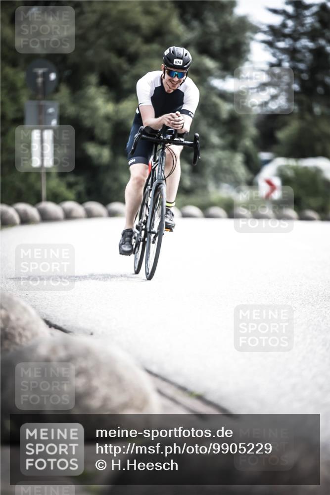 21.06.2026 - 29. Vierlanden-Triathlon H.Heesch http://msf.ph/oto/9905229 21.06.2026 11:41:52 Radfahren 133, 636, 674, 726 meine-sportfotos.de