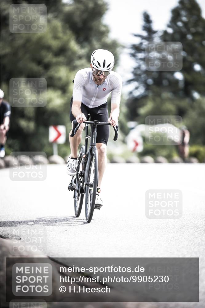 21.06.2026 - 29. Vierlanden-Triathlon H.Heesch http://msf.ph/oto/9905230 21.06.2026 11:38:13 Radfahren 230, 640, 666, 871 meine-sportfotos.de