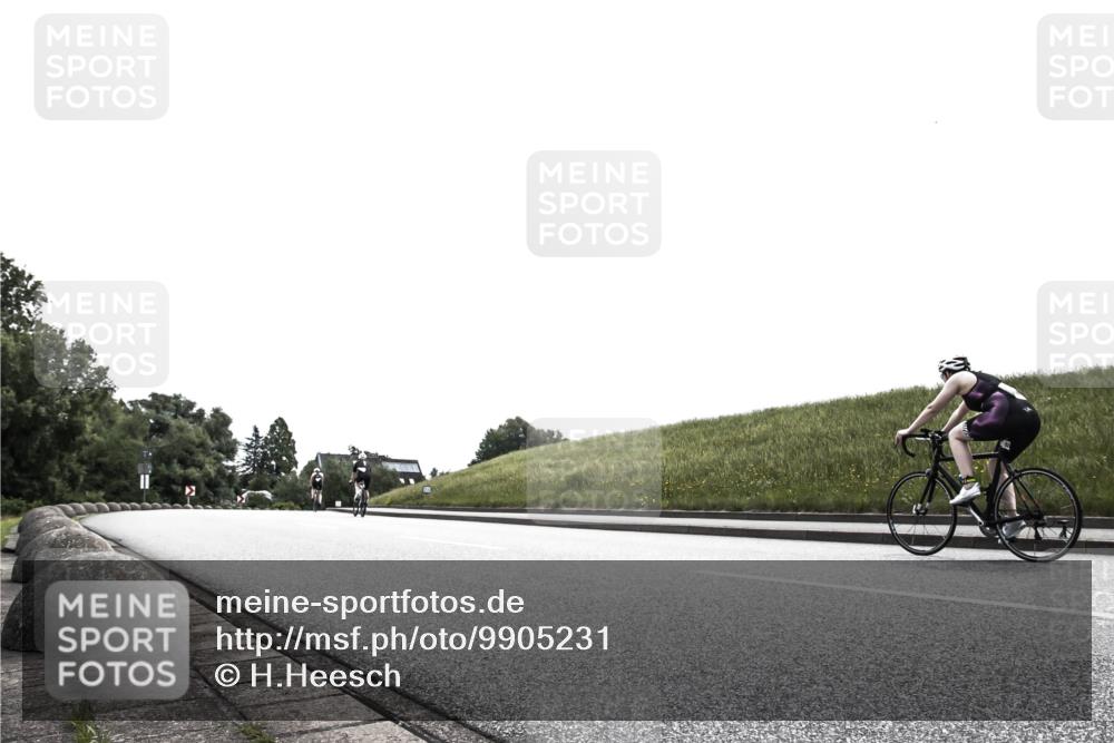 21.06.2026 - 29. Vierlanden-Triathlon H.Heesch http://msf.ph/oto/9905231 21.06.2026 11:04:13 Radfahren 93 meine-sportfotos.de