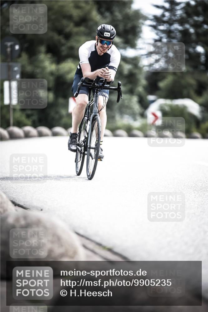 21.06.2026 - 29. Vierlanden-Triathlon H.Heesch http://msf.ph/oto/9905235 21.06.2026 11:41:52 Radfahren 133, 636, 674, 726 meine-sportfotos.de