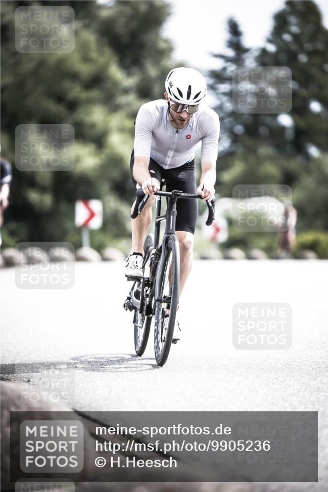 21.06.2026 - 29. Vierlanden-Triathlon H.Heesch http://msf.ph/oto/9905236 21.06.2026 11:38:13 Radfahren 230, 640, 666, 871 meine-sportfotos.de