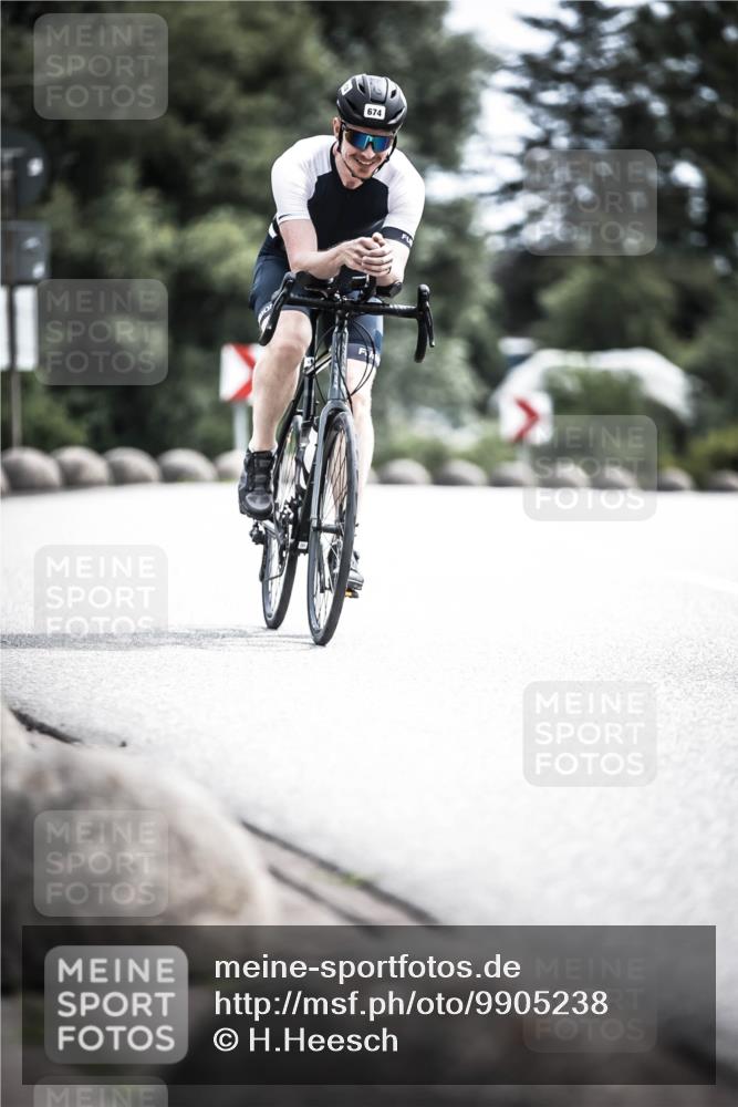 21.06.2026 - 29. Vierlanden-Triathlon H.Heesch http://msf.ph/oto/9905238 21.06.2026 11:41:52 Radfahren 133, 636, 674, 726 meine-sportfotos.de