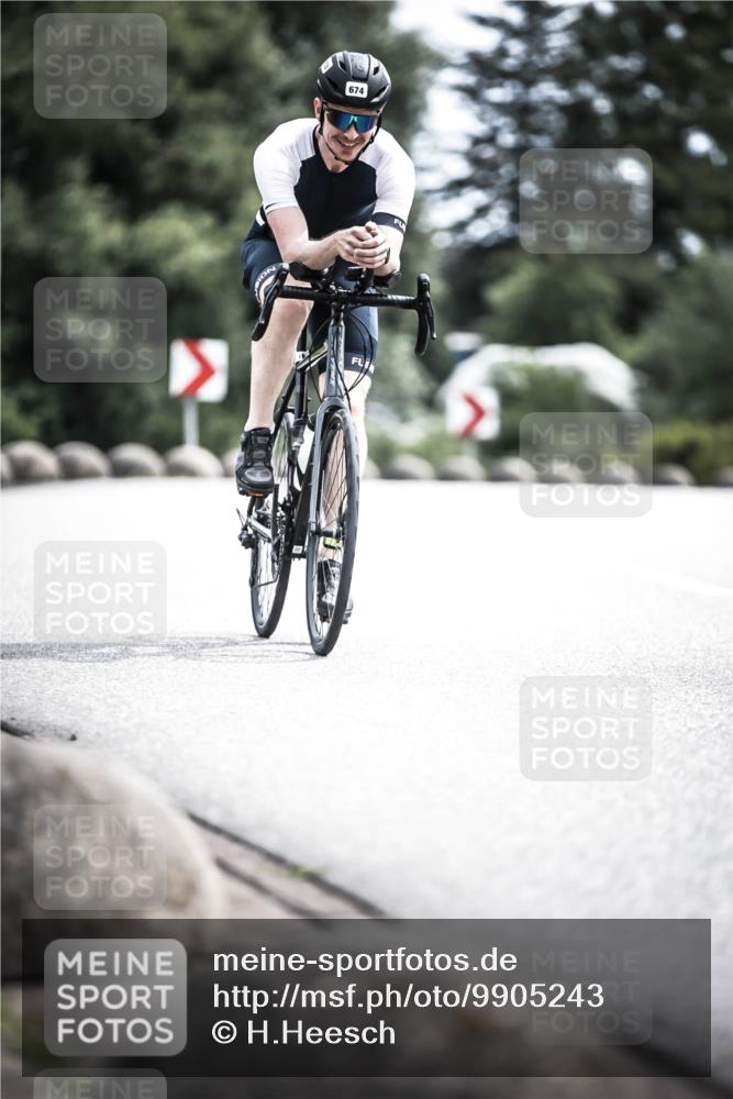 21.06.2026 - 29. Vierlanden-Triathlon H.Heesch http://msf.ph/oto/9905243 21.06.2026 11:41:52 Radfahren 133, 636, 674, 726 meine-sportfotos.de