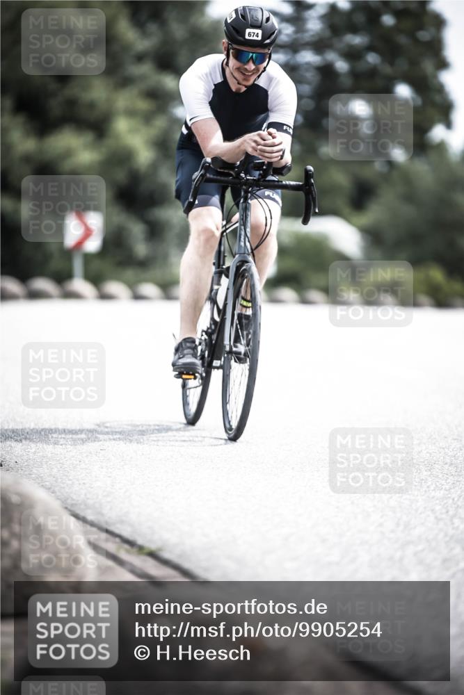 21.06.2026 - 29. Vierlanden-Triathlon H.Heesch http://msf.ph/oto/9905254 21.06.2026 11:41:52 Radfahren 133, 636, 674, 726 meine-sportfotos.de