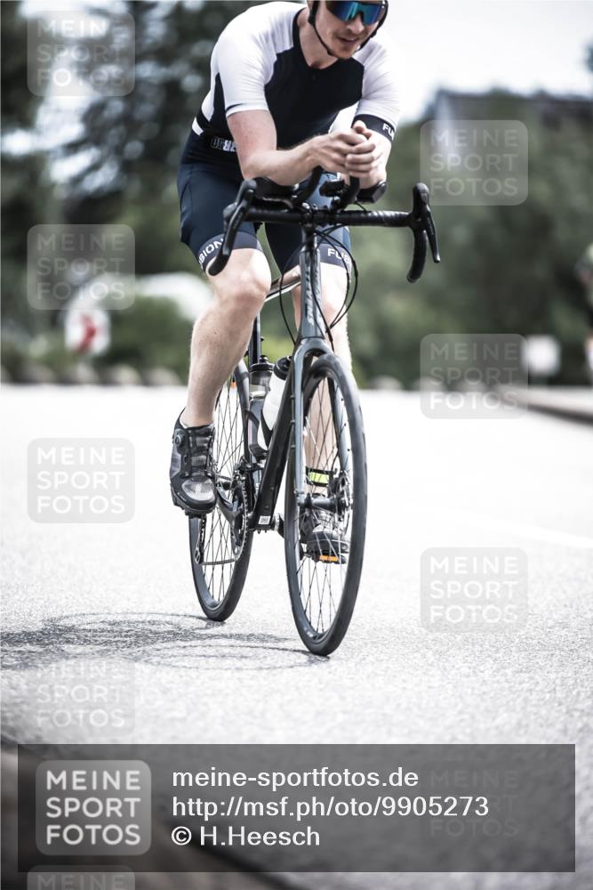 21.06.2026 - 29. Vierlanden-Triathlon H.Heesch http://msf.ph/oto/9905273 21.06.2026 11:41:53 Radfahren 133, 636, 674 meine-sportfotos.de