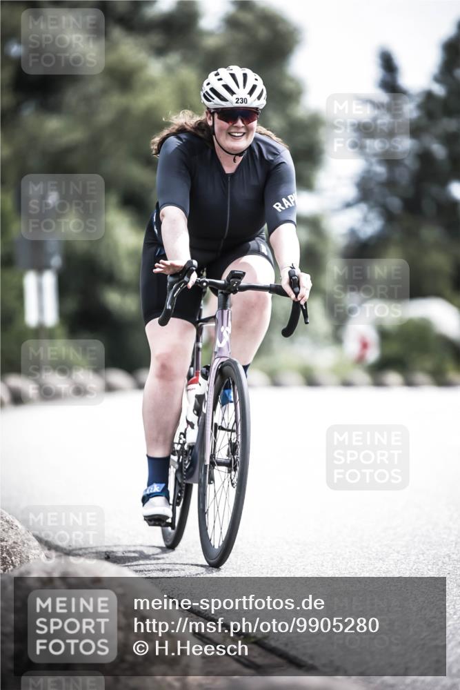 21.06.2026 - 29. Vierlanden-Triathlon H.Heesch http://msf.ph/oto/9905280 21.06.2026 11:38:15 Radfahren 230, 666, 871 meine-sportfotos.de