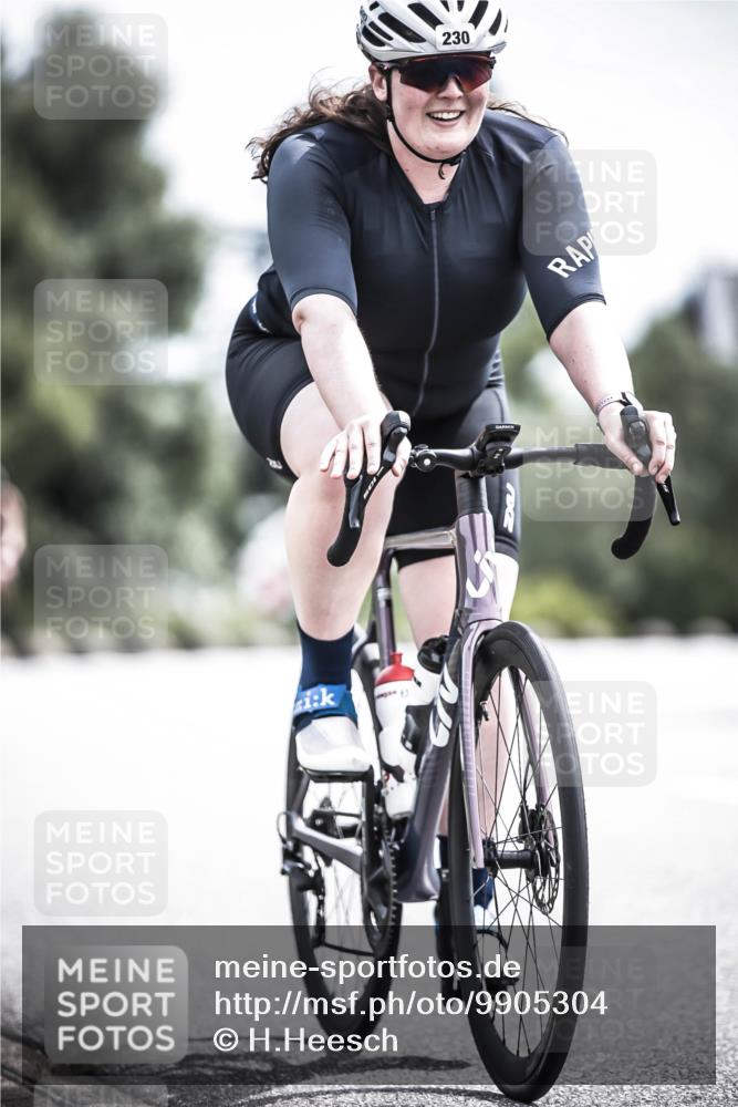 21.06.2026 - 29. Vierlanden-Triathlon H.Heesch http://msf.ph/oto/9905304 21.06.2026 11:38:16 Radfahren 230, 666, 871 meine-sportfotos.de
