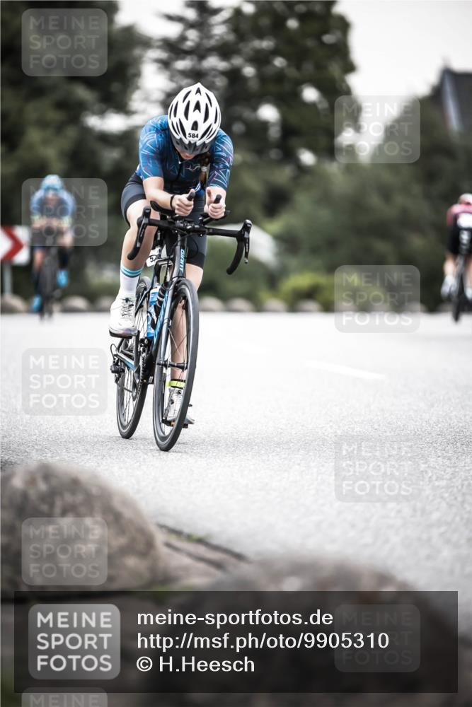 21.06.2026 - 29. Vierlanden-Triathlon H.Heesch http://msf.ph/oto/9905310 21.06.2026 10:23:56 Radfahren 200, 293, 584 meine-sportfotos.de