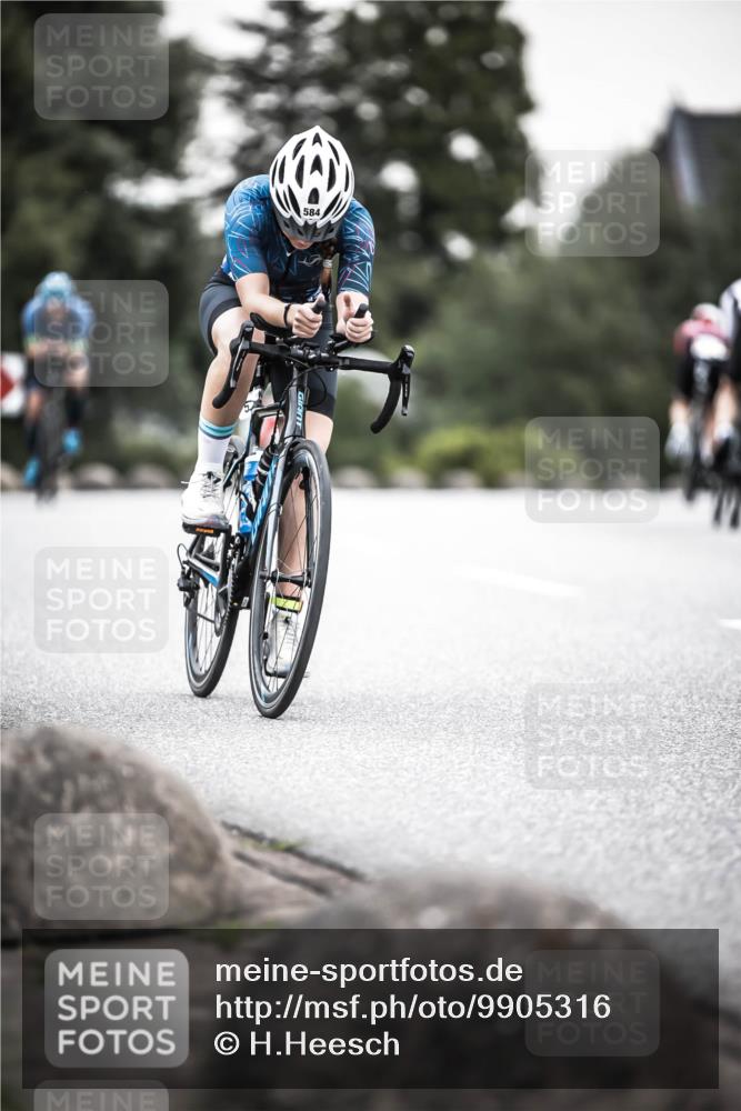 21.06.2026 - 29. Vierlanden-Triathlon H.Heesch http://msf.ph/oto/9905316 21.06.2026 10:23:56 Radfahren 200, 293, 584 meine-sportfotos.de
