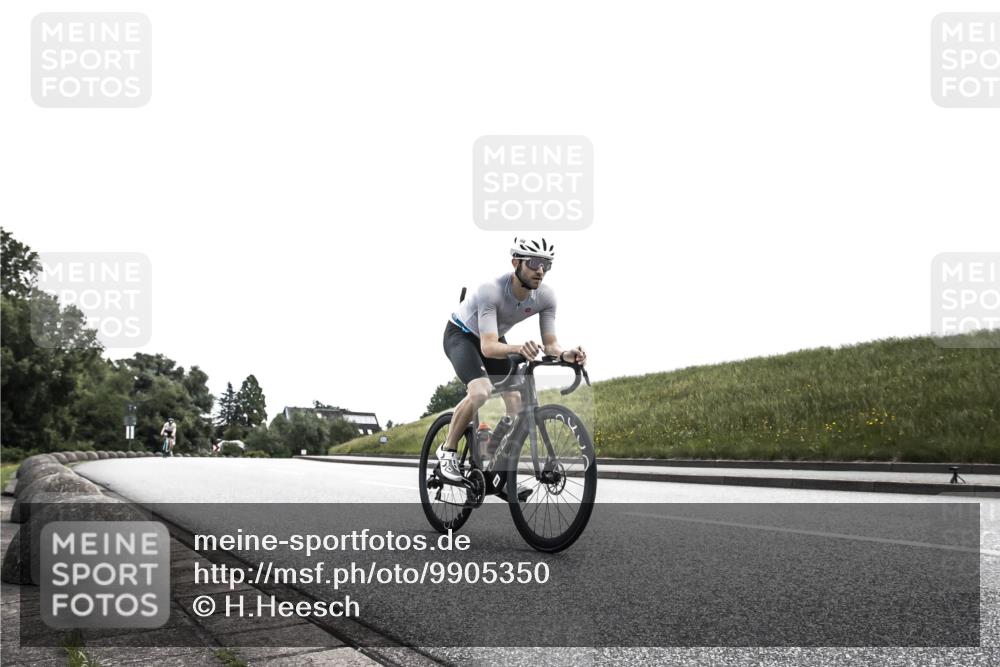 21.06.2026 - 29. Vierlanden-Triathlon H.Heesch http://msf.ph/oto/9905350 21.06.2026 11:05:56 Radfahren 176, 512, 666, 726 meine-sportfotos.de