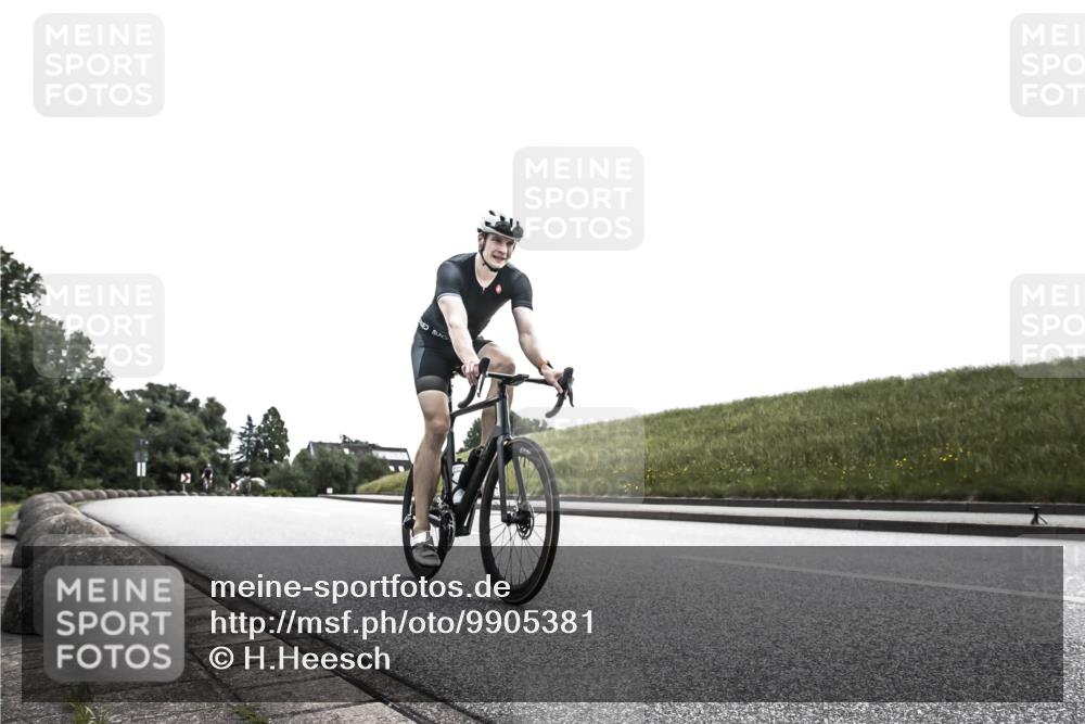 21.06.2026 - 29. Vierlanden-Triathlon H.Heesch http://msf.ph/oto/9905381 21.06.2026 11:06:25 Radfahren 174, 199, 668, 721, 745 meine-sportfotos.de