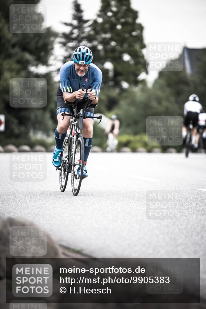 21.06.2026 - 29. Vierlanden-Triathlon H.Heesch http://msf.ph/oto/9905383 21.06.2026 10:23:58 Radfahren 200, 293, 496, 584 meine-sportfotos.de