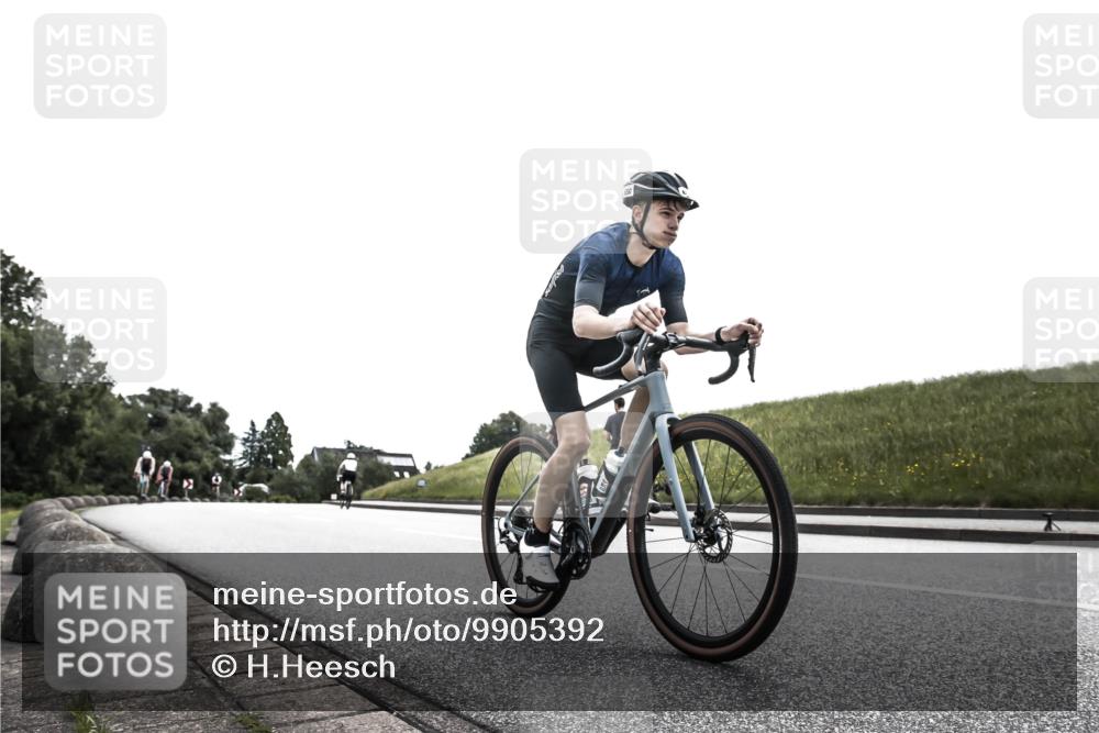 21.06.2026 - 29. Vierlanden-Triathlon H.Heesch http://msf.ph/oto/9905392 21.06.2026 11:06:42 Radfahren 650, 674, 689, 691 meine-sportfotos.de