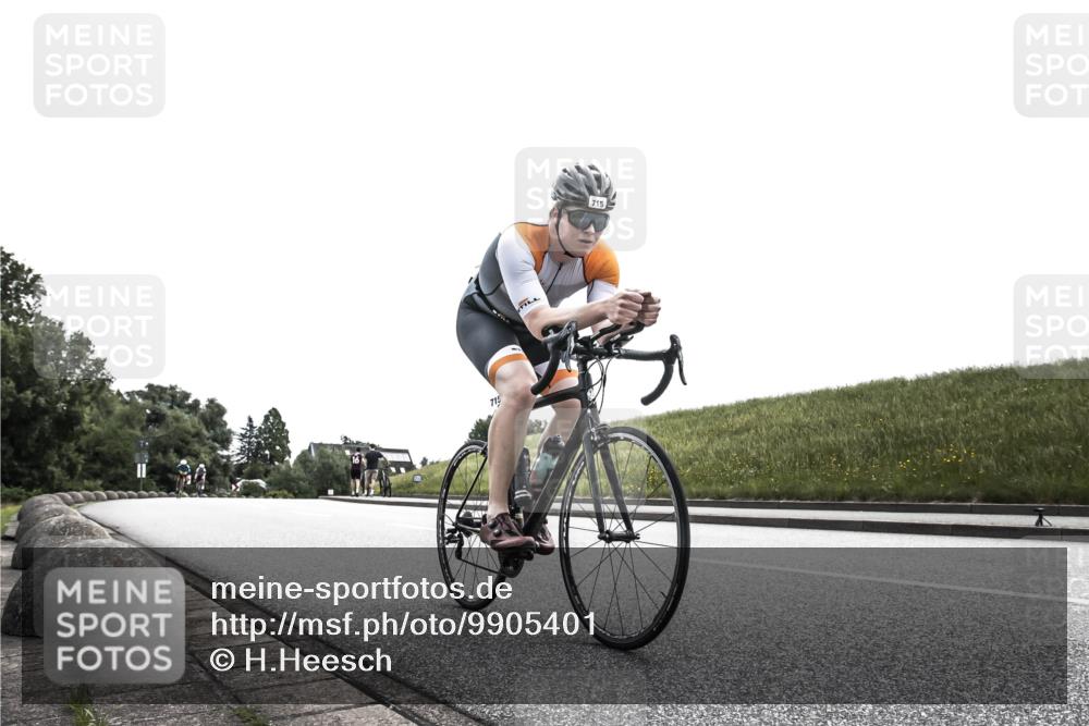 21.06.2026 - 29. Vierlanden-Triathlon H.Heesch http://msf.ph/oto/9905401 21.06.2026 11:06:58 Radfahren 284, 653, 699, 715 meine-sportfotos.de